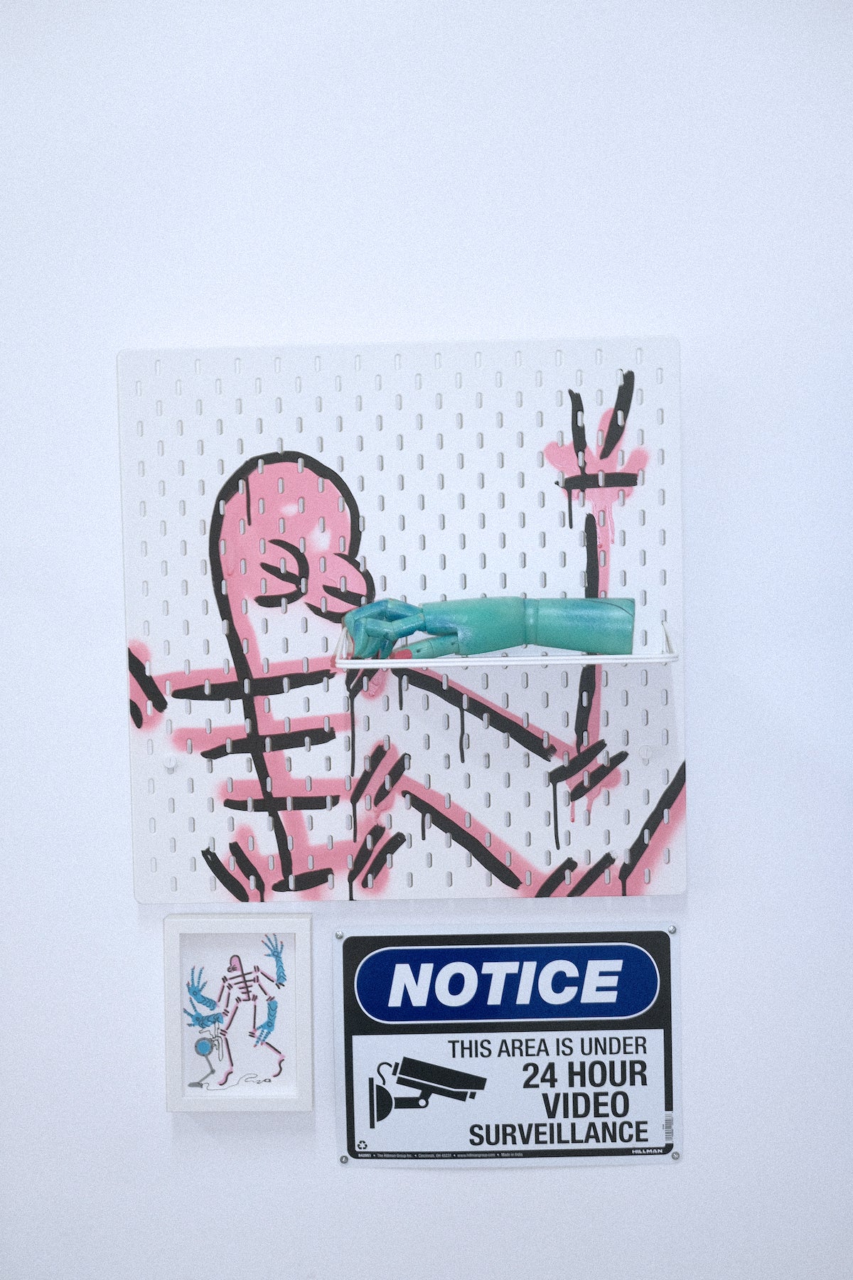 Studio Wall Shelf SPRAYPAINT*