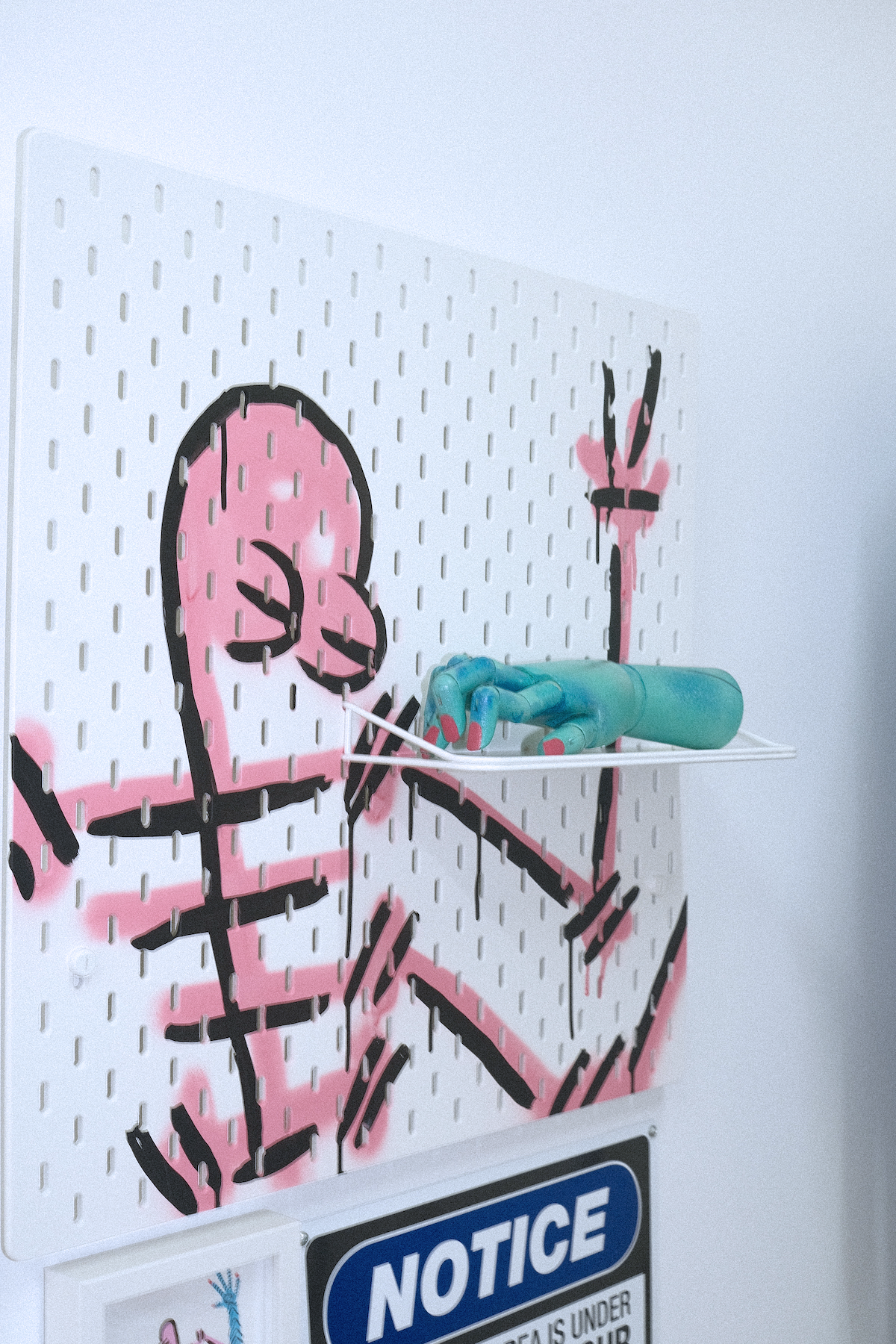 Studio Wall Shelf SPRAYPAINT*