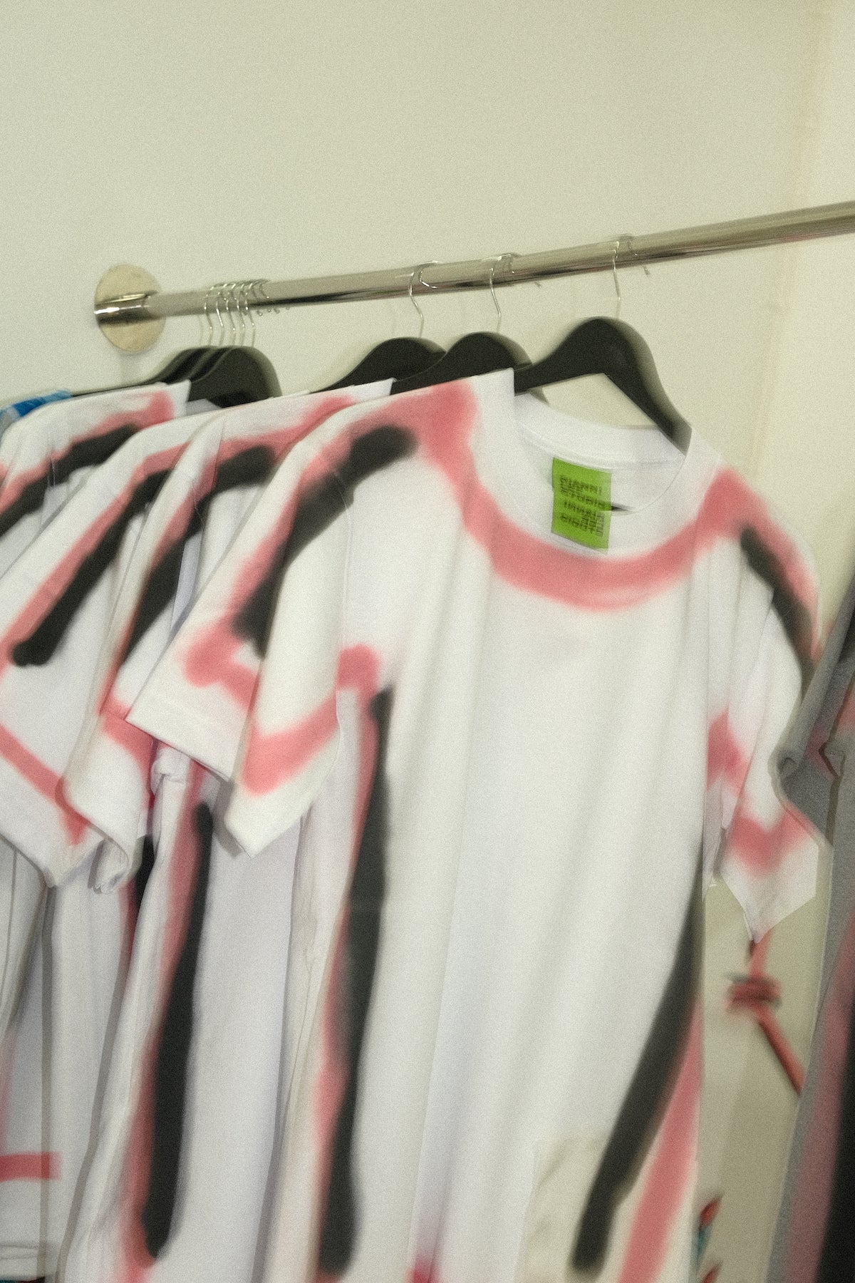 OUTLINED Shirt* - Plaster White